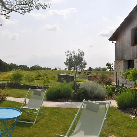Holiday home De Charme Aux Portes De Nantes Saint-Julien-de-Concelles
